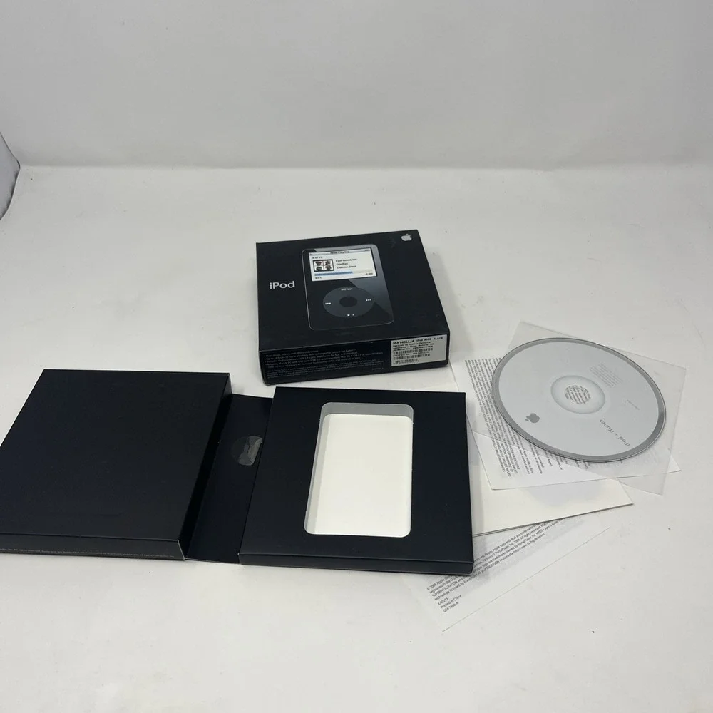 Apple A1136 30GB iPod Video 5th Generation - Black (MA146LL/A)- BOX ONLY